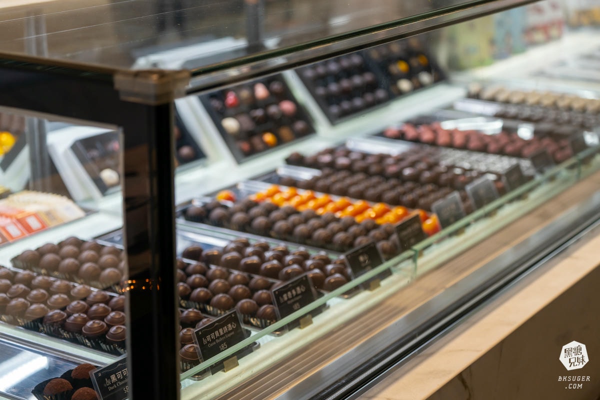Feeling18 巧克力工房|南投名產推薦-慈恩街名產園區|生巧克力、義式冰淇淋、生吐司曲奇餅、玻璃屋咖啡廳 - 第5張圖 Feeling18 巧克力工房|南投名產推薦-慈恩街名產園區|生巧克力、義式冰淇淋、生吐司曲奇餅、玻璃屋咖啡廳