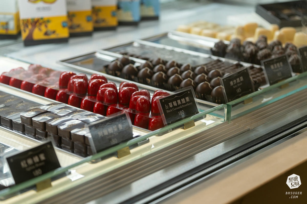 Feeling18 巧克力工房|南投名產推薦-慈恩街名產園區|生巧克力、義式冰淇淋、生吐司曲奇餅、玻璃屋咖啡廳 - 第7張圖 Feeling18 巧克力工房|南投名產推薦-慈恩街名產園區|生巧克力、義式冰淇淋、生吐司曲奇餅、玻璃屋咖啡廳