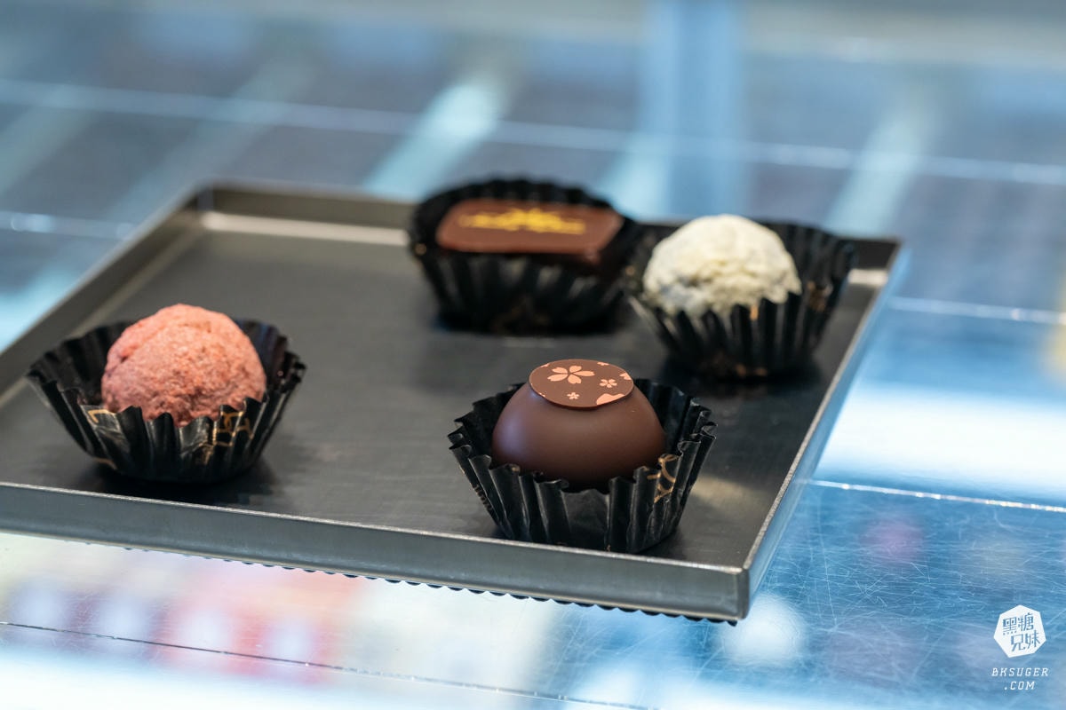 Feeling18 巧克力工房|南投名產推薦-慈恩街名產園區|生巧克力、義式冰淇淋、生吐司曲奇餅、玻璃屋咖啡廳 - 第12張圖 Feeling18 巧克力工房|南投名產推薦-慈恩街名產園區|生巧克力、義式冰淇淋、生吐司曲奇餅、玻璃屋咖啡廳