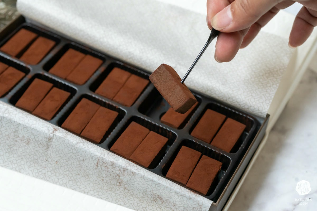 Feeling18 巧克力工房|南投名產推薦-慈恩街名產園區|生巧克力、義式冰淇淋、生吐司曲奇餅、玻璃屋咖啡廳 - 第16張圖 Feeling18 巧克力工房|南投名產推薦-慈恩街名產園區|生巧克力、義式冰淇淋、生吐司曲奇餅、玻璃屋咖啡廳