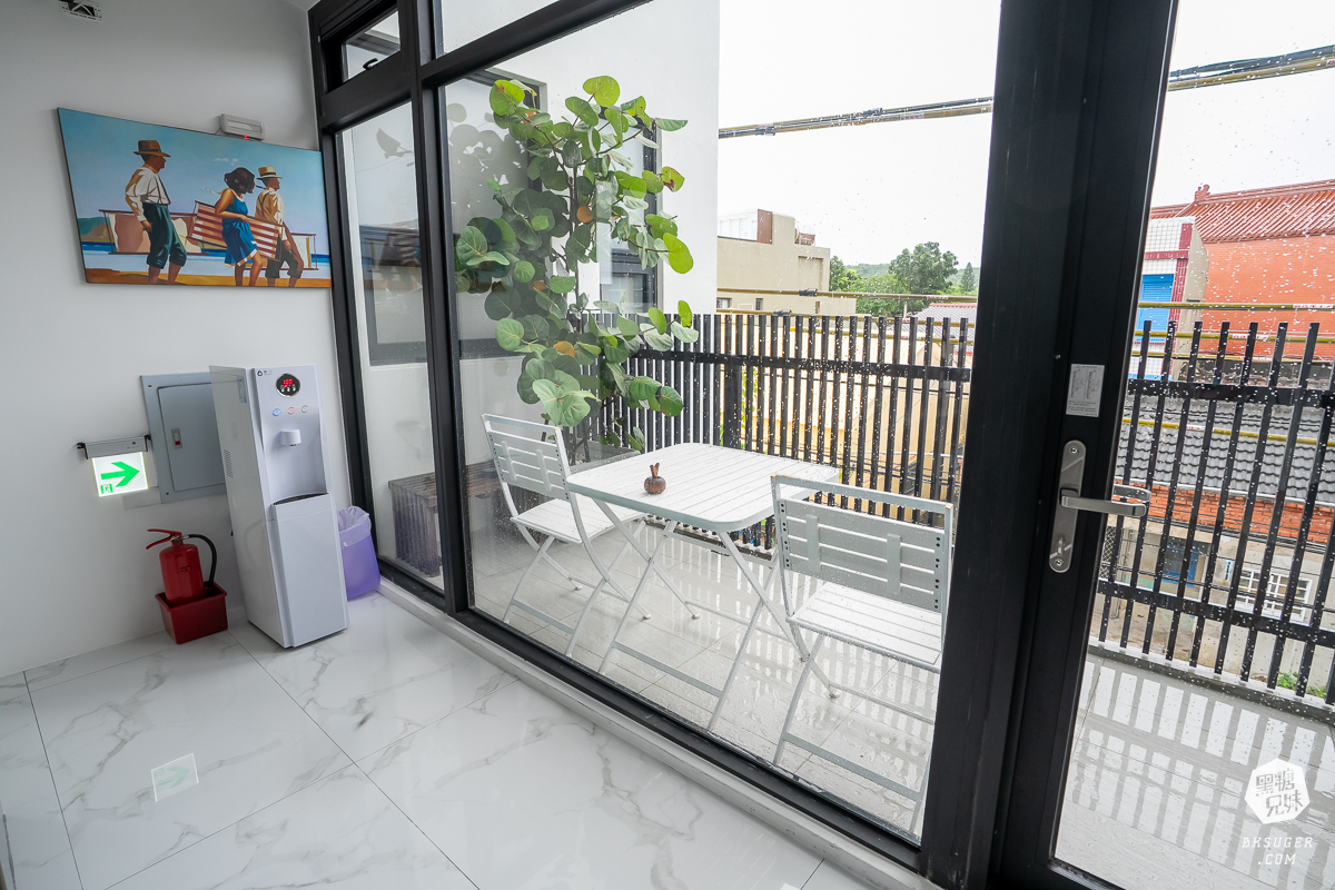 一宅 ｜墾丁後灣住宿推薦｜海灘就在民宿後方｜距離恆春鎮上十分鐘-奧丁丁揪你訂房