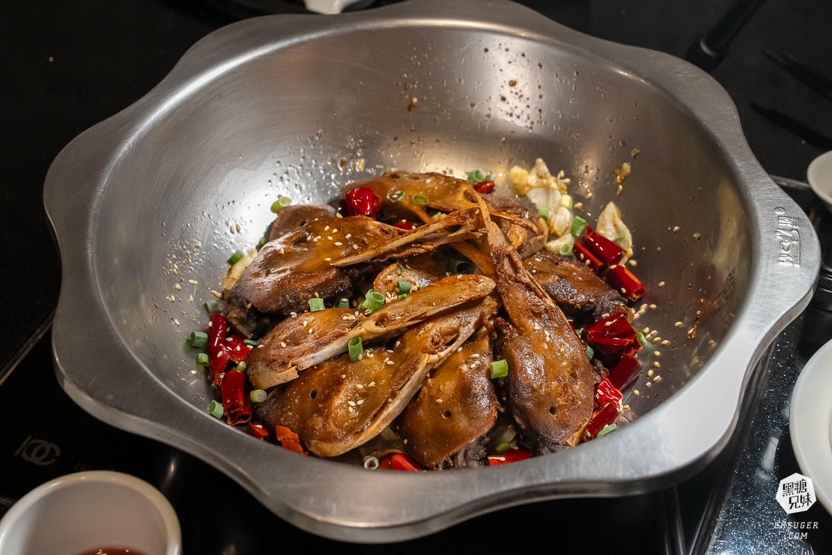 大宅門干鍋鴨頭｜北高雄聚餐推薦｜長輩闔家聚餐超推薦👍與你想像中的乾鍋料理不一樣