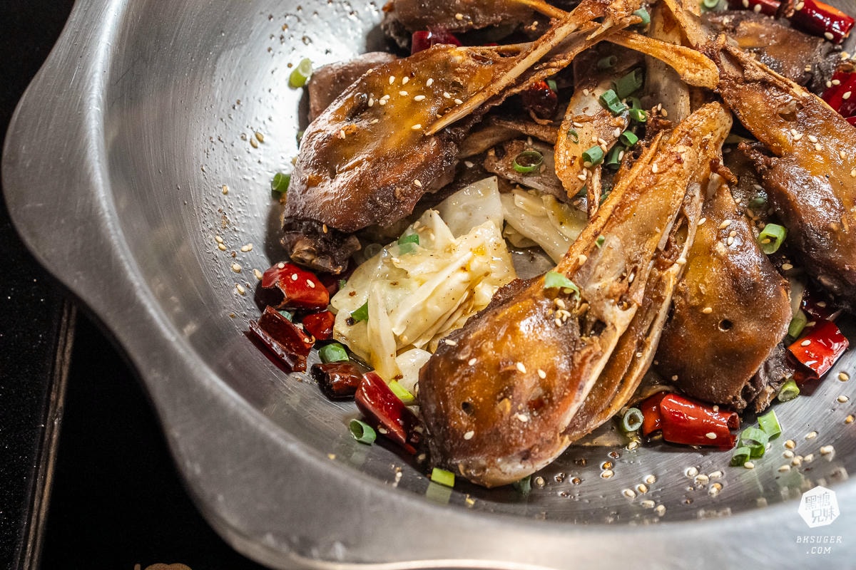 大宅門干鍋鴨頭｜北高雄聚餐推薦｜長輩闔家聚餐超推薦👍與你想像中的乾鍋料理不一樣