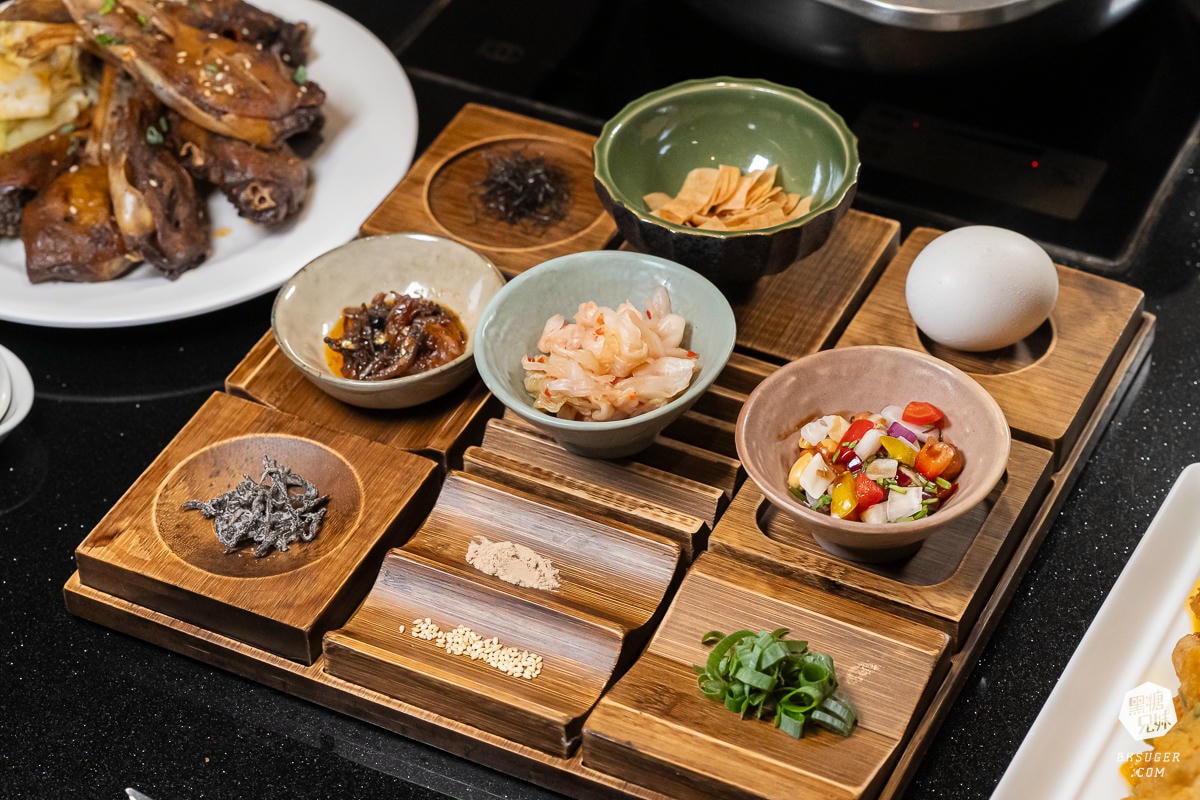 大宅門干鍋鴨頭｜北高雄聚餐推薦｜長輩闔家聚餐超推薦👍與你想像中的乾鍋料理不一樣