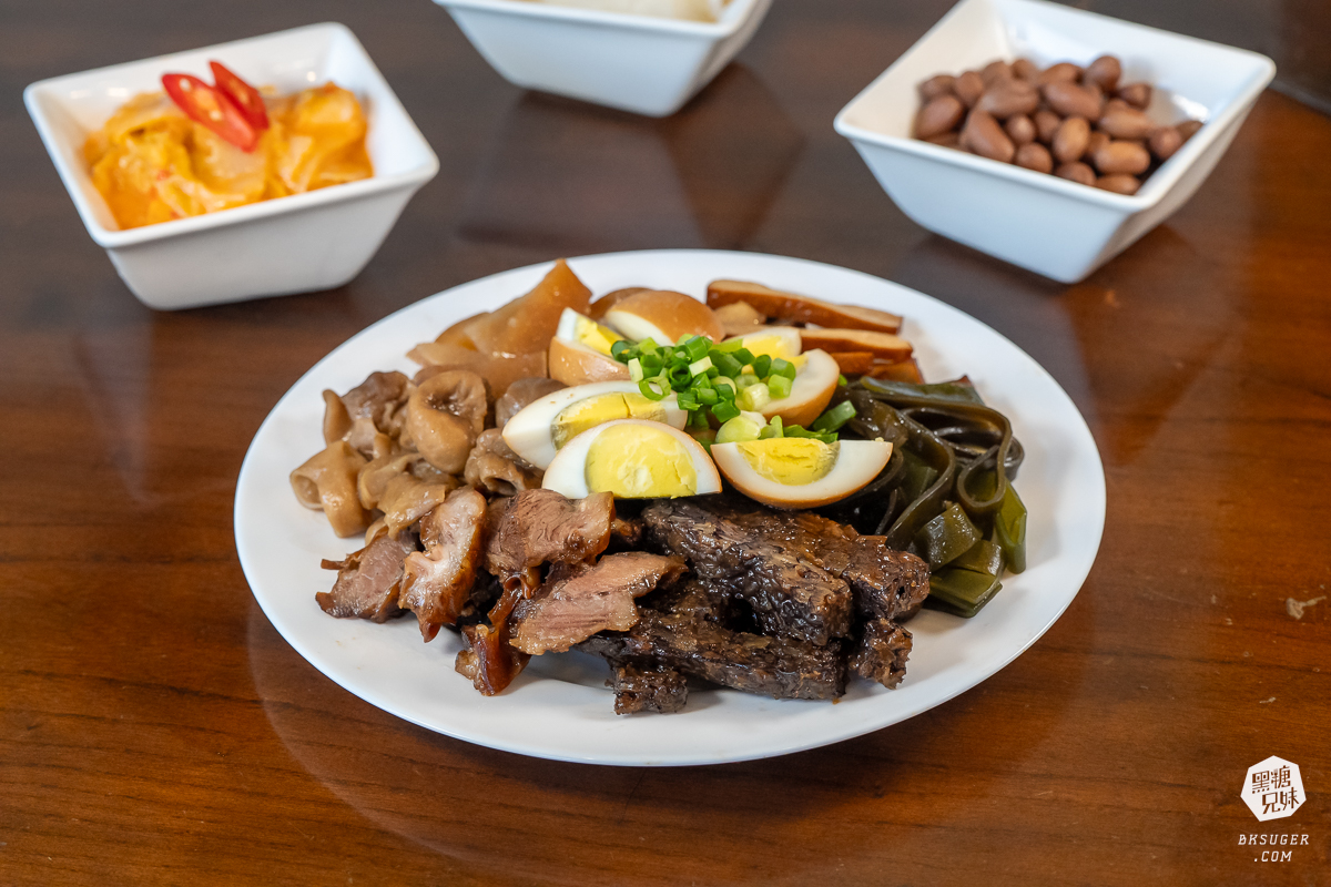 江北食堂風味外省麵｜鳳山必吃美食，復古懷舊風麵館｜鳳山午餐、捷運衛武營美食好選擇
