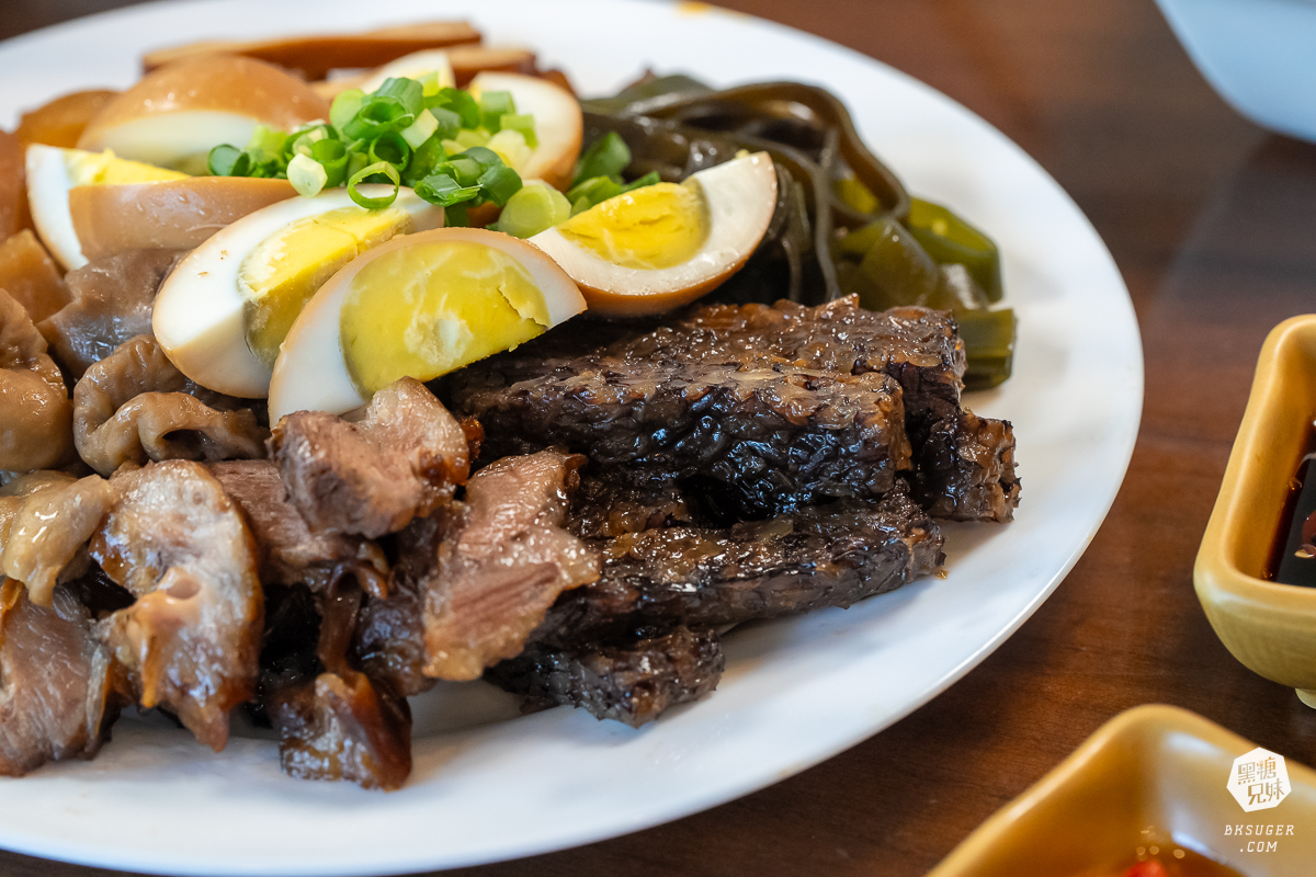 江北食堂風味外省麵｜鳳山必吃美食，復古懷舊風麵館｜鳳山午餐、捷運衛武營美食好選擇