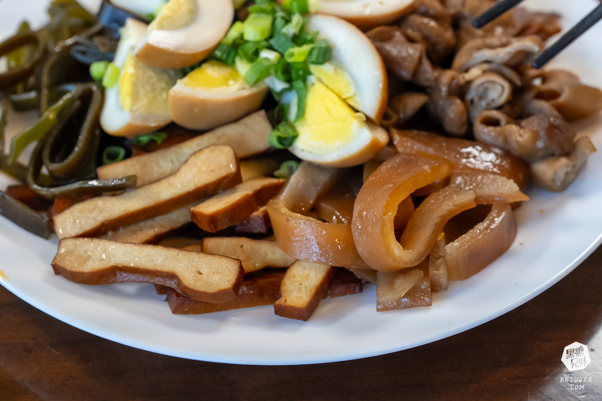 江北食堂風味外省麵｜鳳山必吃美食，復古懷舊風麵館｜鳳山午餐、捷運衛武營美食好選擇