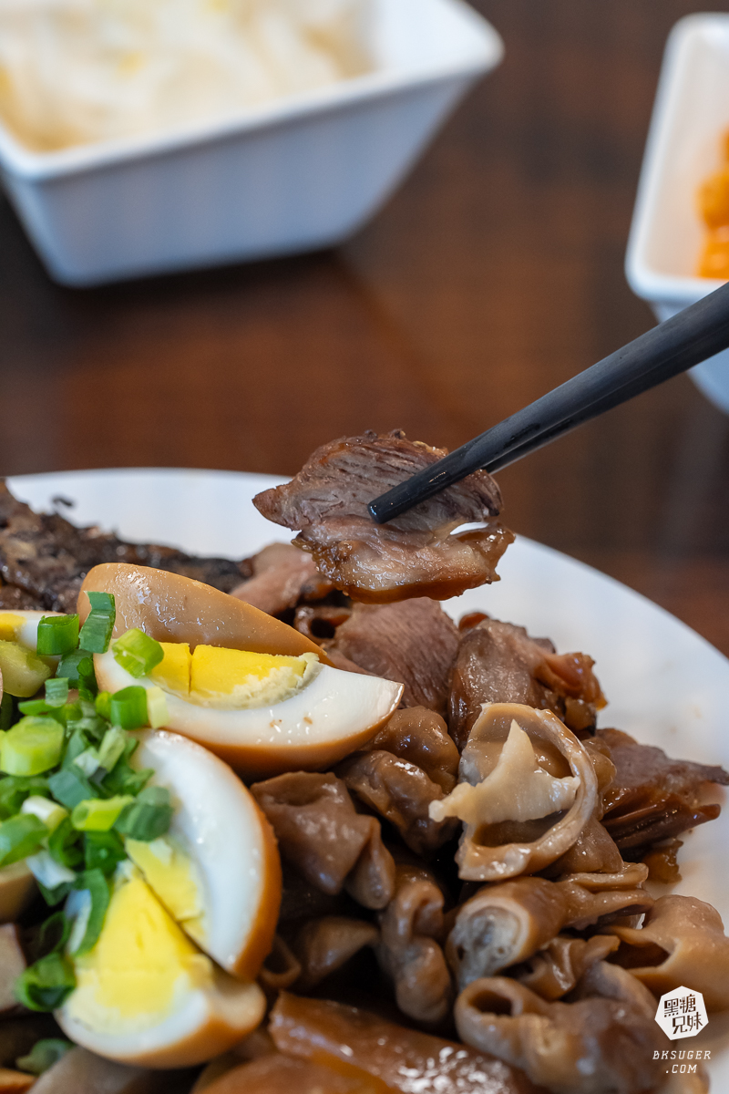 江北食堂風味外省麵｜鳳山必吃美食，復古懷舊風麵館｜鳳山午餐、捷運衛武營美食好選擇