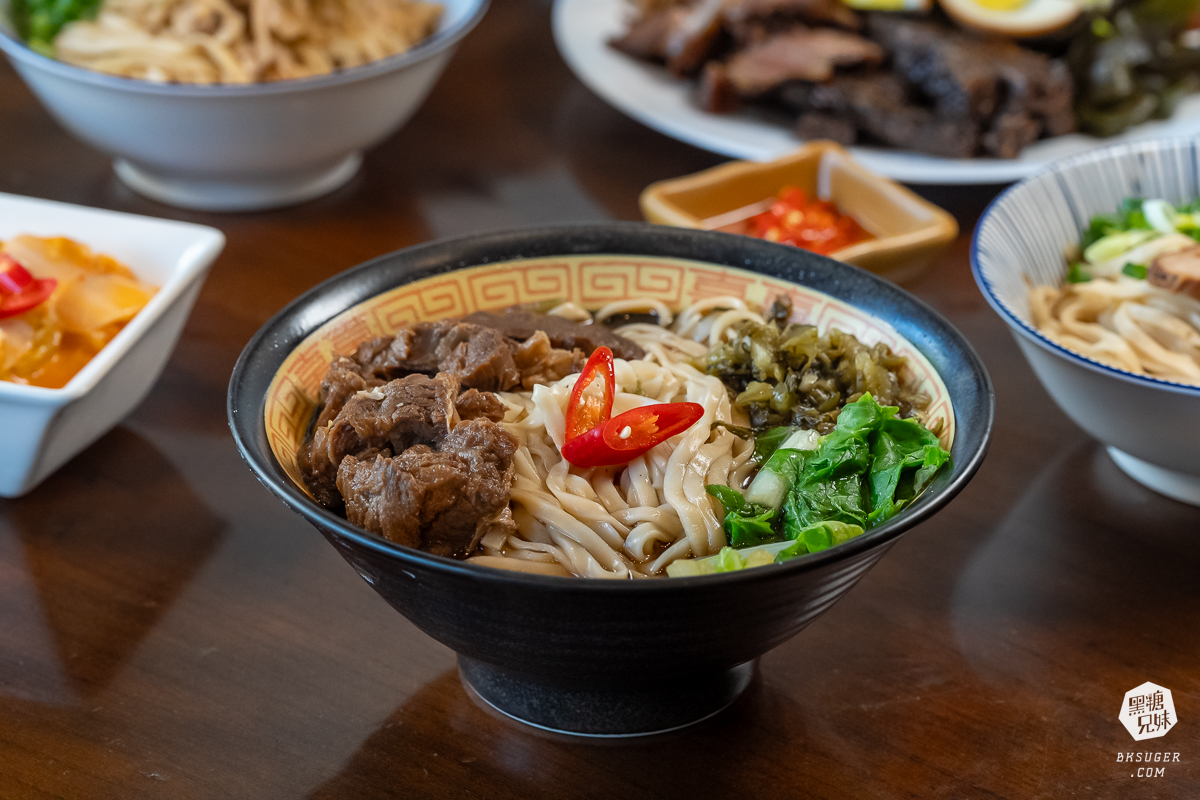 江北食堂風味外省麵｜鳳山必吃美食，復古懷舊風麵館｜鳳山午餐、捷運衛武營美食好選擇