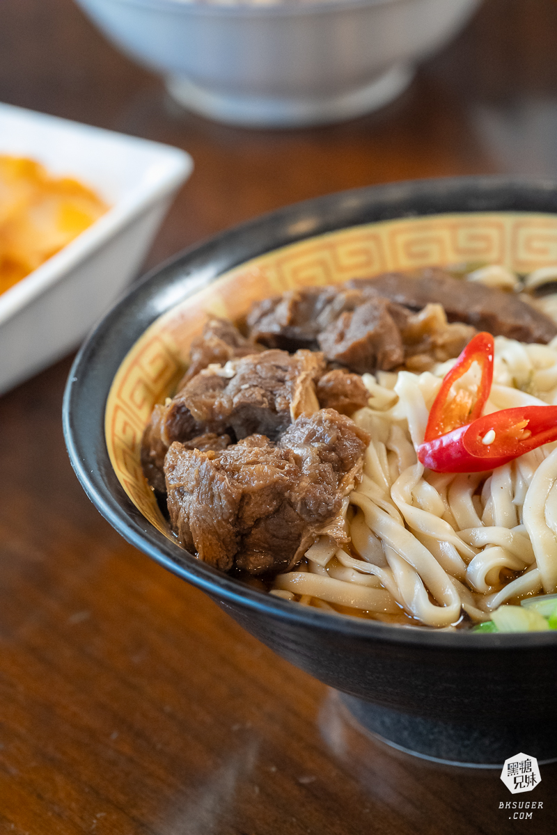 江北食堂風味外省麵｜鳳山必吃美食，復古懷舊風麵館｜鳳山午餐、捷運衛武營美食好選擇