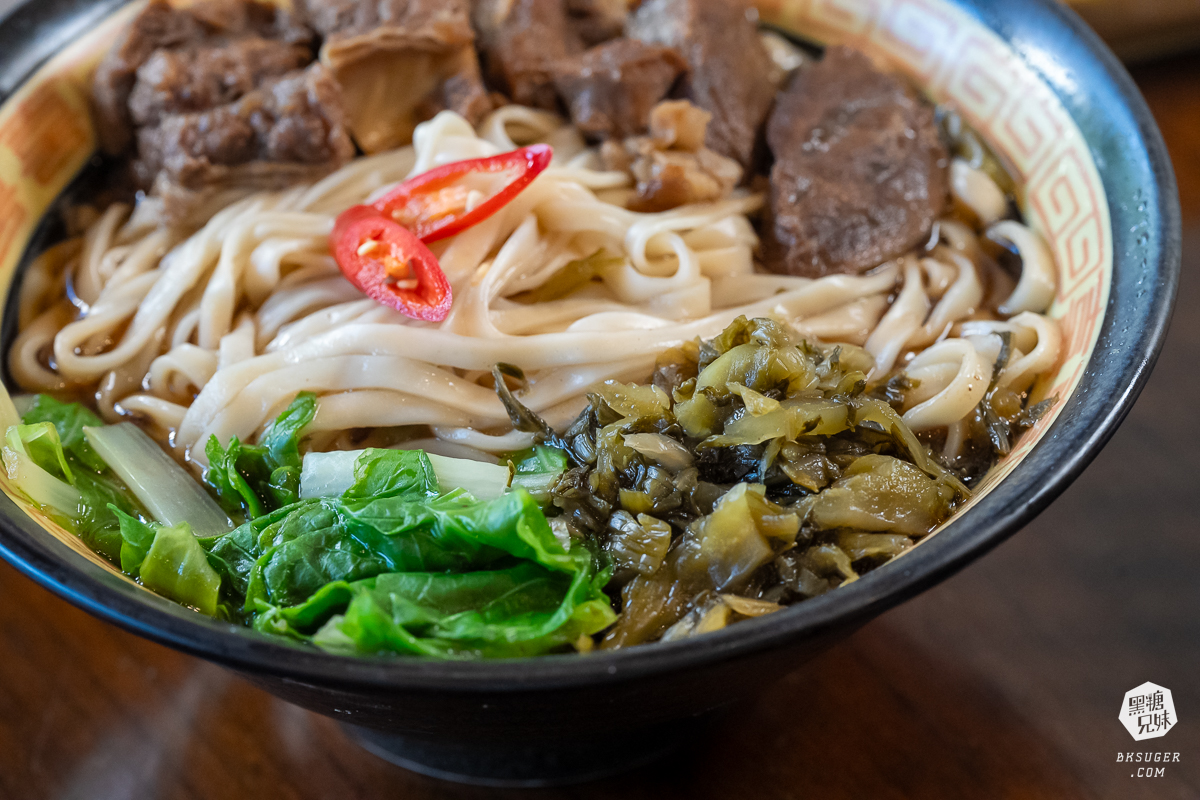 江北食堂風味外省麵｜鳳山必吃美食，復古懷舊風麵館｜鳳山午餐、捷運衛武營美食好選擇