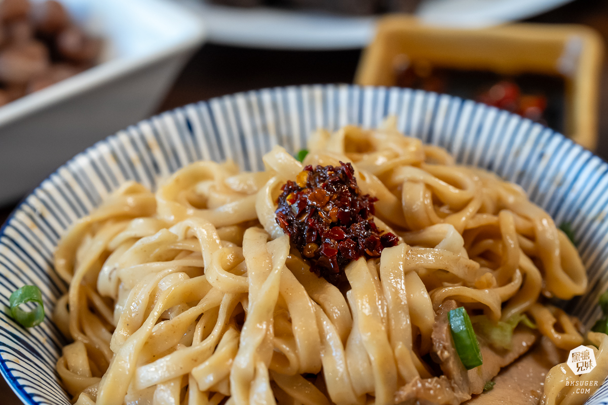 江北食堂風味外省麵｜鳳山必吃美食，復古懷舊風麵館｜鳳山午餐、捷運衛武營美食好選擇