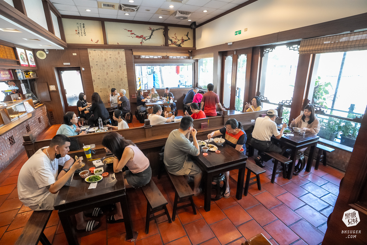 江北食堂風味外省麵｜鳳山必吃美食，復古懷舊風麵館｜鳳山午餐、捷運衛武營美食好選擇