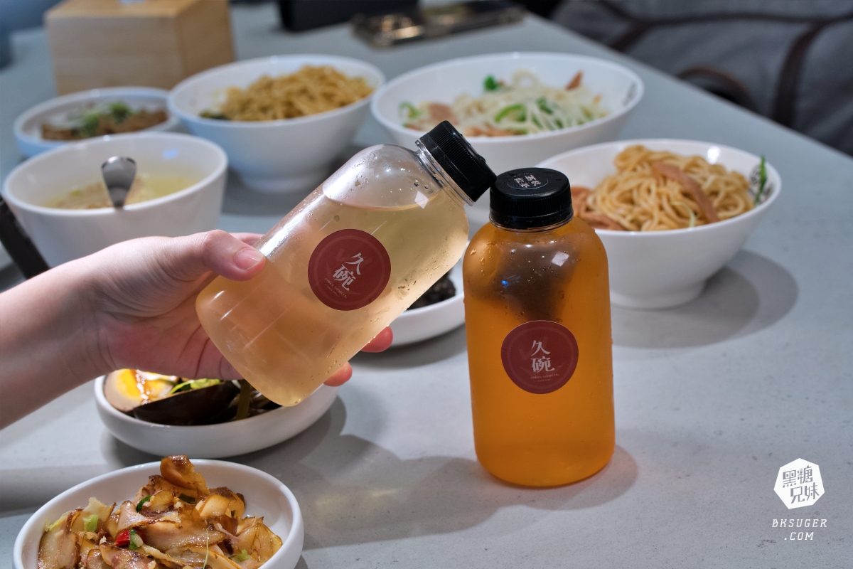 楠梓家樂福美食推薦｜久碗台味麵舖Jowan｜鮮美蒸蛋湯、皮蛋花椒醬拌麵必點、午間用餐不休息超方便