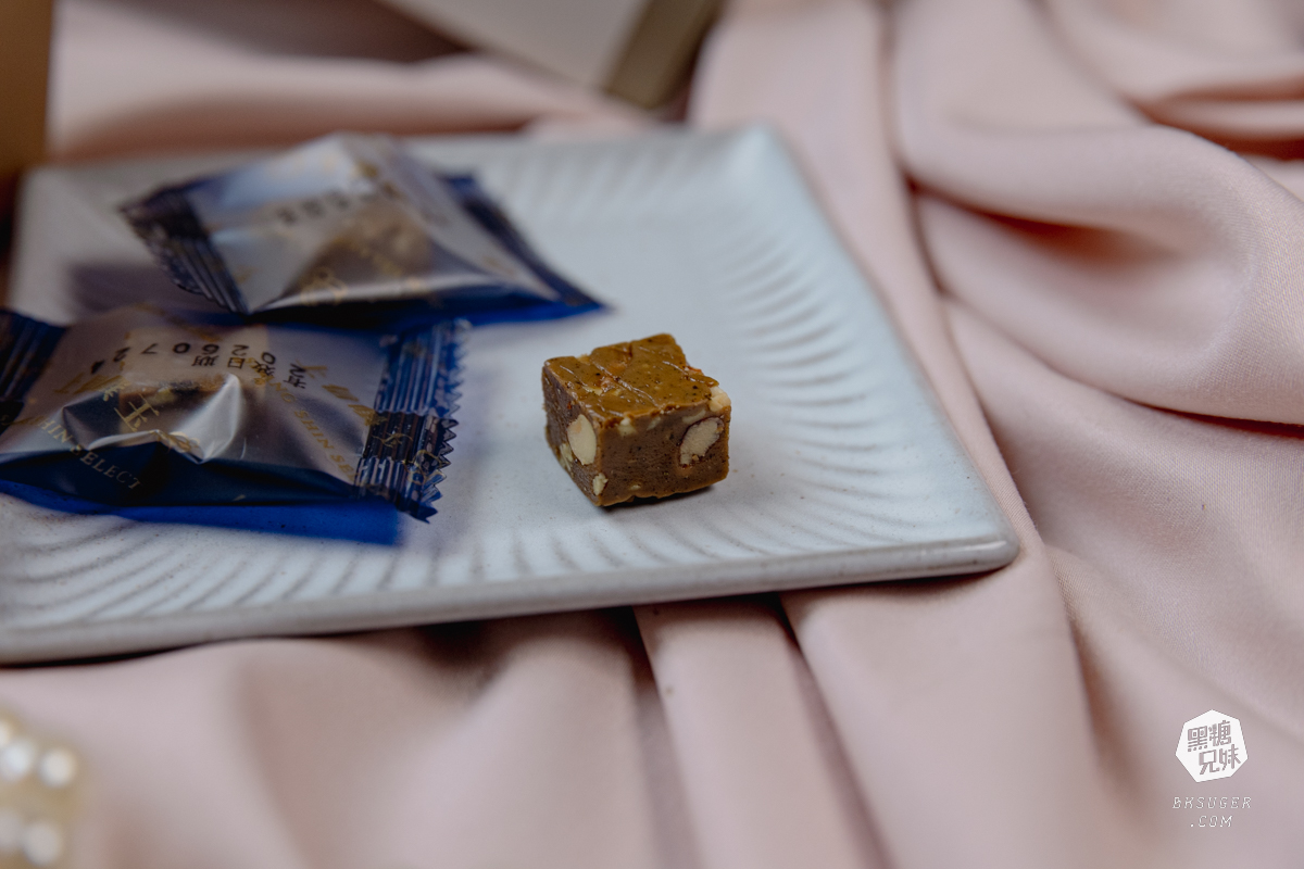 2026上信饌玉中秋禮盒|月華秘境系列開箱:不用冷藏的伴手禮送長輩零失誤|素食伴手禮推薦 - 第13張圖 2026上信饌玉中秋禮盒|月華秘境系列開箱:不用冷藏的伴手禮送長輩零失誤|素食伴手禮推薦