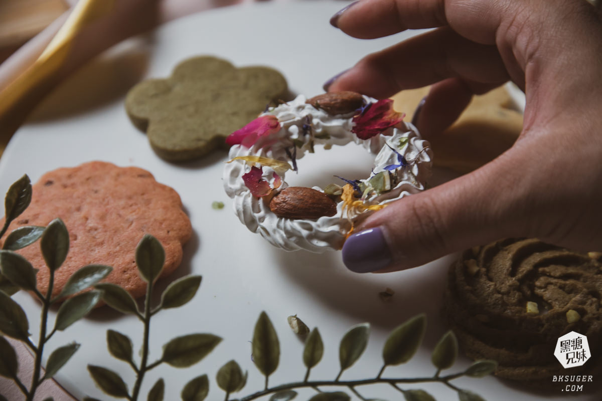 手工喜餅推薦|Bloom wedding花神頂級法式喜餅|4款超美的輕奢質感禮盒-喜餅試吃推薦 - 第18張圖 手工喜餅推薦|Bloom wedding花神頂級法式喜餅|4款超美的輕奢質感禮盒-喜餅試吃推薦