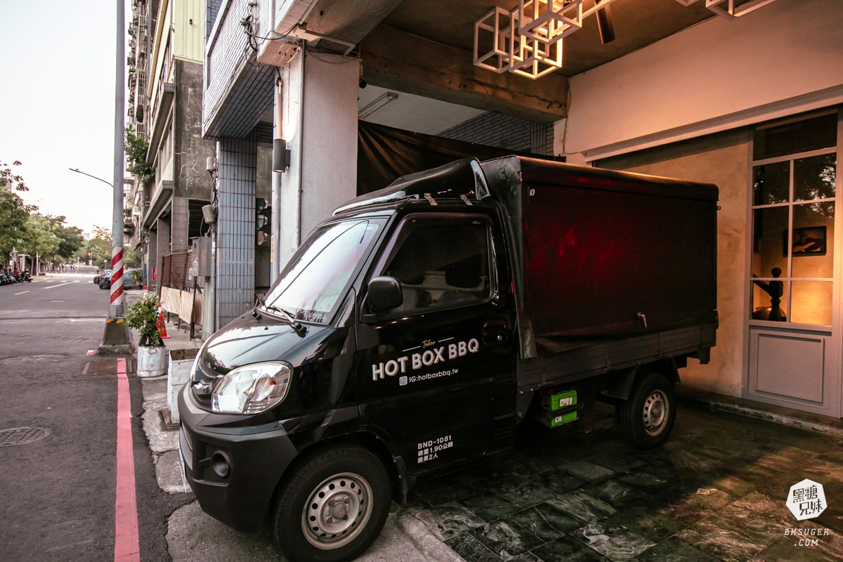 Hot Box Barbecue 美式煙燻烤肉專賣店|不可錯過的極致肉味|高雄最潮的美式煙燻肉店 - 第3張圖 Hot Box Barbecue 美式煙燻烤肉專賣店|不可錯過的極致肉味|高雄最潮的美式煙燻肉店
