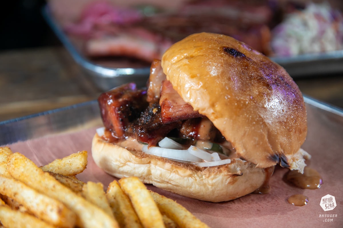 Hot Box Barbecue 美式煙燻烤肉專賣店|不可錯過的極致肉味|高雄最潮的美式煙燻肉店 - 第37張圖 Hot Box Barbecue 美式煙燻烤肉專賣店|不可錯過的極致肉味|高雄最潮的美式煙燻肉店