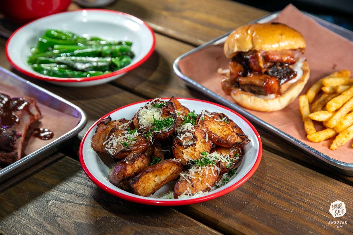 Hot Box Barbecue 美式煙燻烤肉專賣店|不可錯過的極致肉味|高雄最潮的美式煙燻肉店 - 第27張圖 Hot Box Barbecue 美式煙燻烤肉專賣店|不可錯過的極致肉味|高雄最潮的美式煙燻肉店