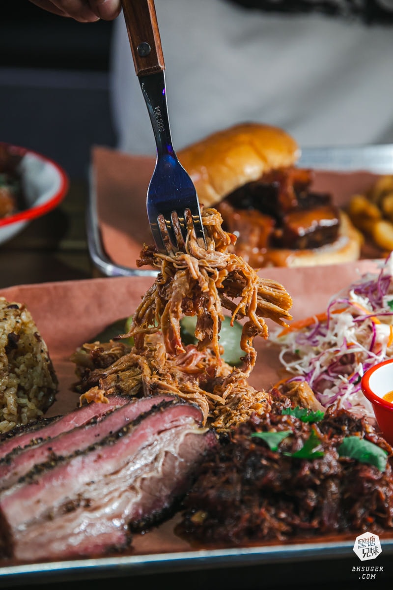 Hot Box Barbecue 美式煙燻烤肉專賣店|不可錯過的極致肉味|高雄最潮的美式煙燻肉店 - 第15張圖 Hot Box Barbecue 美式煙燻烤肉專賣店|不可錯過的極致肉味|高雄最潮的美式煙燻肉店