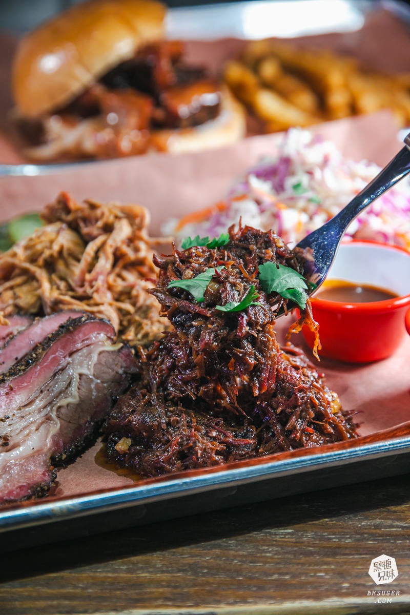 Hot Box Barbecue 美式煙燻烤肉專賣店|不可錯過的極致肉味|高雄最潮的美式煙燻肉店 - 第14張圖 Hot Box Barbecue 美式煙燻烤肉專賣店|不可錯過的極致肉味|高雄最潮的美式煙燻肉店